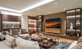 Move-in ready, prestigious duplex apartment for sale in a chic resort-style complex on Marbella’s Golden Mile 73864 