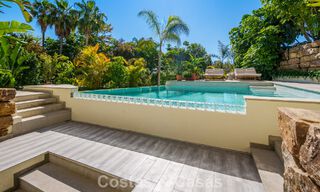 Move-in ready, luxury villa for sale within walking distance of a golf clubhouse on the New Golden Mile, Marbella - Estepona 805991 