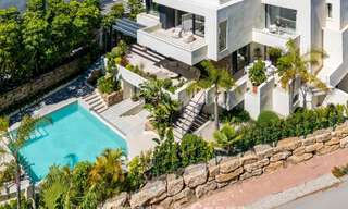 Move-in ready, luxury villa for sale within walking distance of a golf clubhouse on the New Golden Mile, Marbella - Estepona 805994 