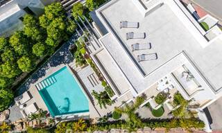 Move-in ready, luxury villa for sale within walking distance of a golf clubhouse on the New Golden Mile, Marbella - Estepona 805997 