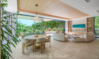 Move-in ready, luxury villa for sale within walking distance of a golf clubhouse on the New Golden Mile, Marbella - Estepona 806014 