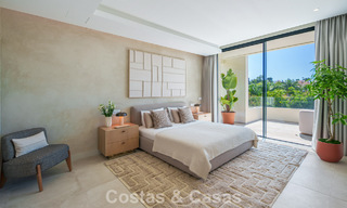 Move-in ready, luxury villa for sale within walking distance of a golf clubhouse on the New Golden Mile, Marbella - Estepona 806021 