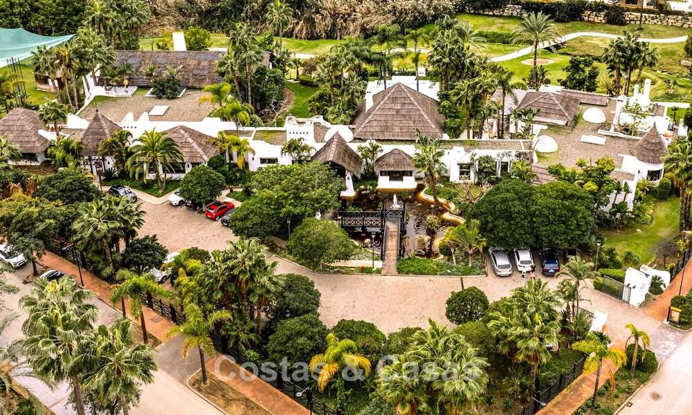 Move-in ready, luxury villa for sale within walking distance of a golf clubhouse on the New Golden Mile, Marbella - Estepona 806040