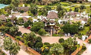 Move-in ready, luxury villa for sale within walking distance of a golf clubhouse on the New Golden Mile, Marbella - Estepona 806040 