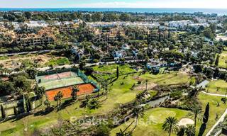 Move-in ready, luxury villa for sale within walking distance of a golf clubhouse on the New Golden Mile, Marbella - Estepona 806041 