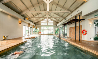 Move-in ready, luxury villa for sale within walking distance of a golf clubhouse on the New Golden Mile, Marbella - Estepona 806045 