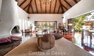 Move-in ready, luxury villa for sale within walking distance of a golf clubhouse on the New Golden Mile, Marbella - Estepona 806046 