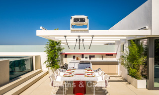 Sophisticated luxury home for sale in a gated complex with panoramic sea views on Marbella’s Golden Mile 74615 