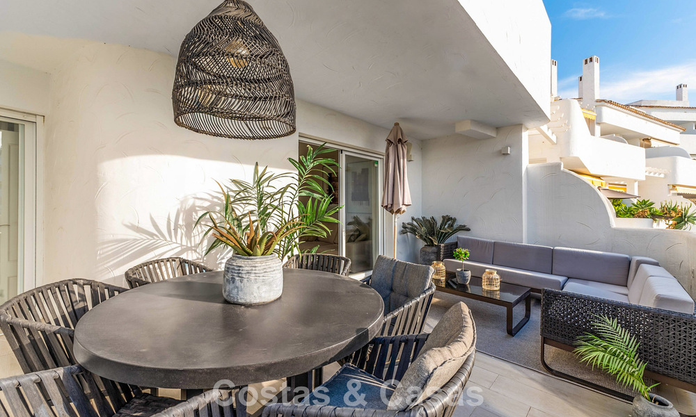 Contemporary renovated apartment within walking distance to all amenities and the beach in Nueva Andalucia, Marbella 74648
