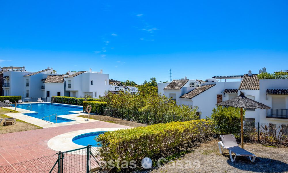 Luxurious 3 bedroom apartment for sale with huge garden in Benahavis - Marbella 773654