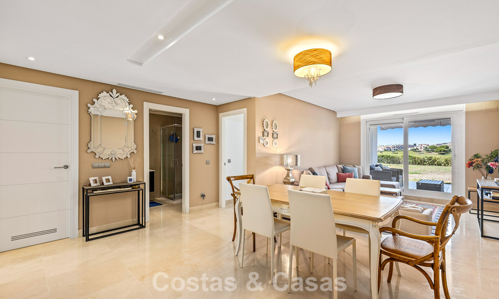 Luxurious 3 bedroom apartment for sale with huge garden in Benahavis - Marbella 773659