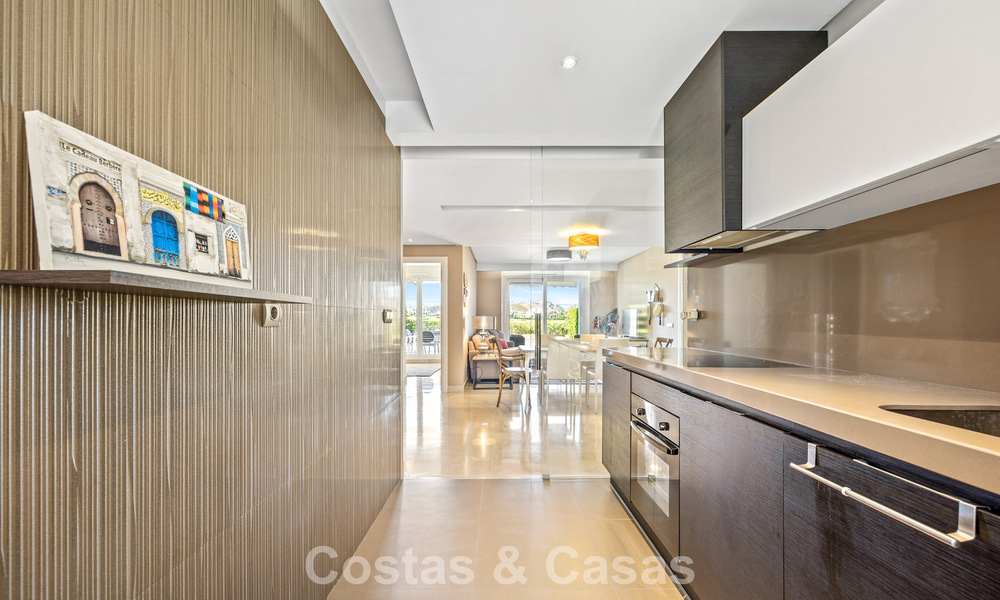 Luxurious 3 bedroom apartment for sale with huge garden in Benahavis - Marbella 773665