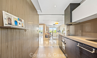 Luxurious 3 bedroom apartment for sale with huge garden in Benahavis - Marbella 773665 