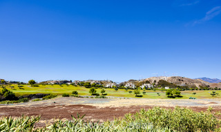 Luxurious 3 bedroom apartment for sale with huge garden in Benahavis - Marbella 773677 