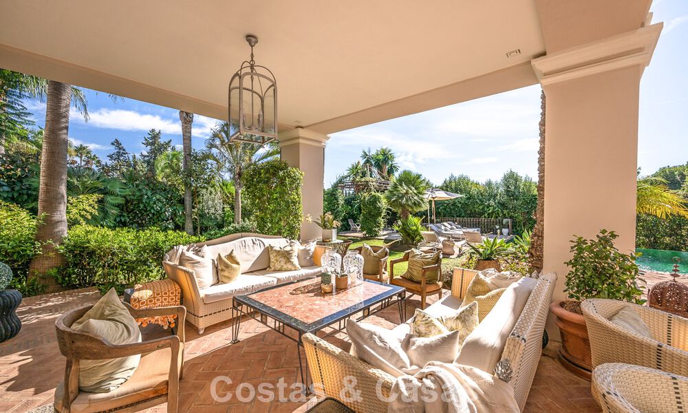 Impressive luxury villa for sale in a prestigious urbanisation within walking distance to the beach in Guadalmina Baja, Marbella 773969