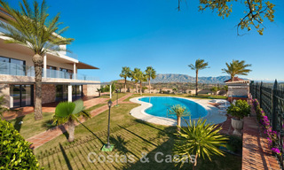 Impressive villa for sale, bordering the golf course in Mijas, Costa del Sol 774469 