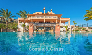 Impressive villa for sale, bordering the golf course in Mijas, Costa del Sol 774470 