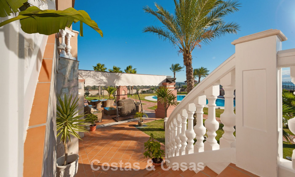 Impressive villa for sale, bordering the golf course in Mijas, Costa del Sol 774477