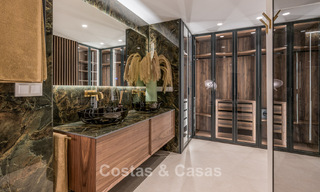 Luxurious renovated apartment with sea views for sale in an exclusive beach complex in Los Monteros, Marbella East 778333 