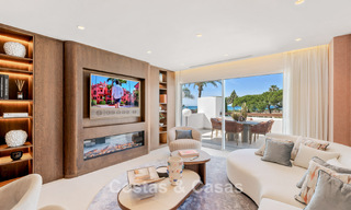 Luxurious renovated apartment with sea views for sale in an exclusive beach complex in Los Monteros, Marbella East 778335 
