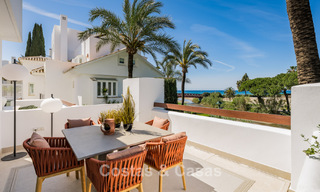 Luxurious renovated apartment with sea views for sale in an exclusive beach complex in Los Monteros, Marbella East 778348 