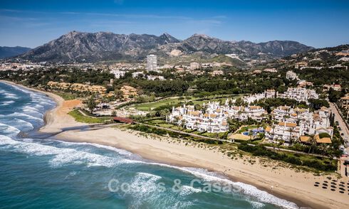 Luxurious renovated apartment with sea views for sale in an exclusive beach complex in Los Monteros, Marbella East 778350