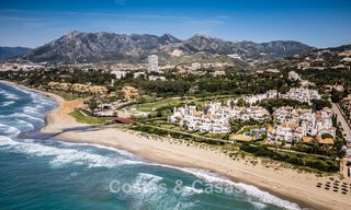 Luxurious renovated apartment with sea views for sale in an exclusive beach complex in Los Monteros, Marbella East 778350 
