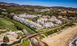 Luxurious renovated apartment with sea views for sale in an exclusive beach complex in Los Monteros, Marbella East 778359 