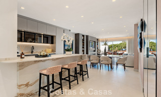 Luxurious renovated apartment with sea views for sale in an exclusive beach complex in Los Monteros, Marbella East 778362 