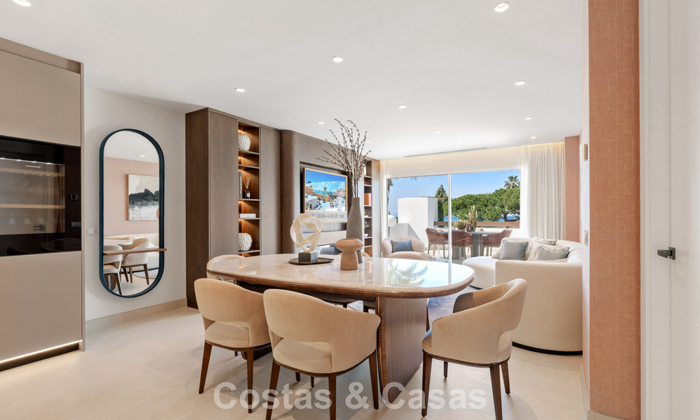 Luxurious renovated apartment with sea views for sale in an exclusive beach complex in Los Monteros, Marbella East 778369