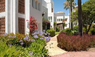 Stylish renovated apartment with sea views for sale in an exclusive beach complex in Los Monteros, Marbella East 776364 