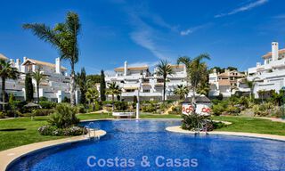 Stylish renovated apartment with sea views for sale in an exclusive beach complex in Los Monteros, Marbella East 776651 