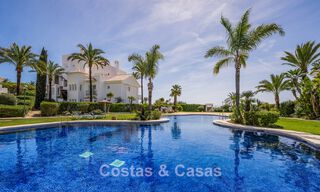 Stylish renovated apartment with sea views for sale in an exclusive beach complex in Los Monteros, Marbella East 778387 