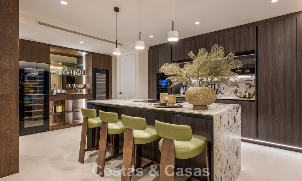 Stylish renovated apartment with sea views for sale in an exclusive beach complex in Los Monteros, Marbella East 778389