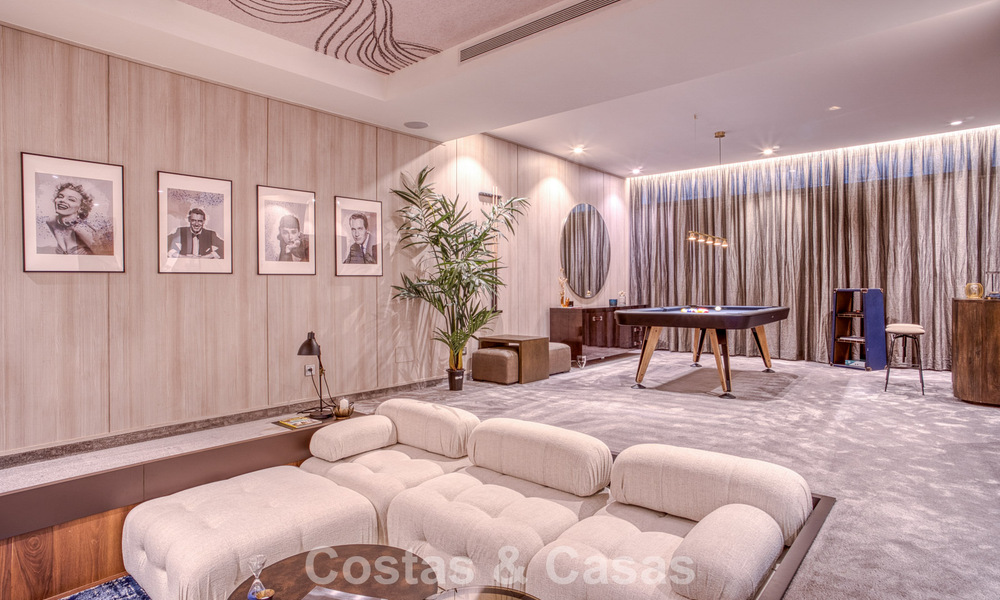 Luxurious duplex apartment for sale with sea views in a high-end Sierra Blanca complex on Marbella’s Golden Mile 774576