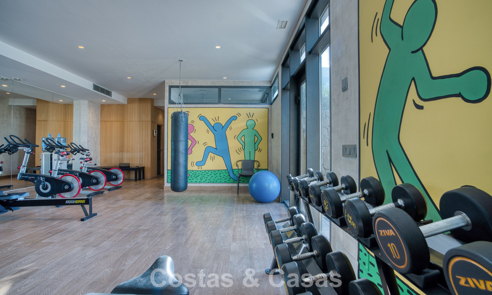 Luxurious duplex apartment for sale with sea views in a high-end Sierra Blanca complex on Marbella’s Golden Mile 774581