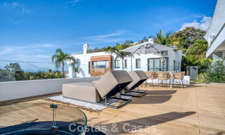 Luxurious duplex apartment for sale with sea views in a high-end Sierra Blanca complex on Marbella’s Golden Mile 774601 