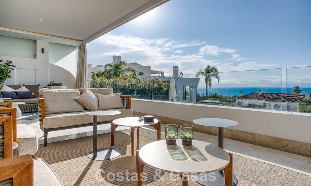 Luxurious duplex apartment for sale with sea views in a high-end Sierra Blanca complex on Marbella’s Golden Mile 774609