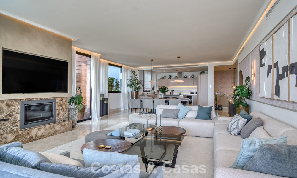 Luxurious duplex apartment for sale with sea views in a high-end Sierra Blanca complex on Marbella’s Golden Mile 774613