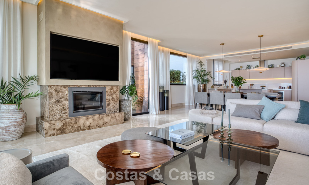 Luxurious duplex apartment for sale with sea views in a high-end Sierra Blanca complex on Marbella’s Golden Mile 774614