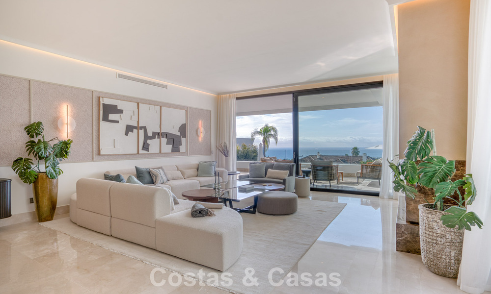 Luxurious duplex apartment for sale with sea views in a high-end Sierra Blanca complex on Marbella’s Golden Mile 774616