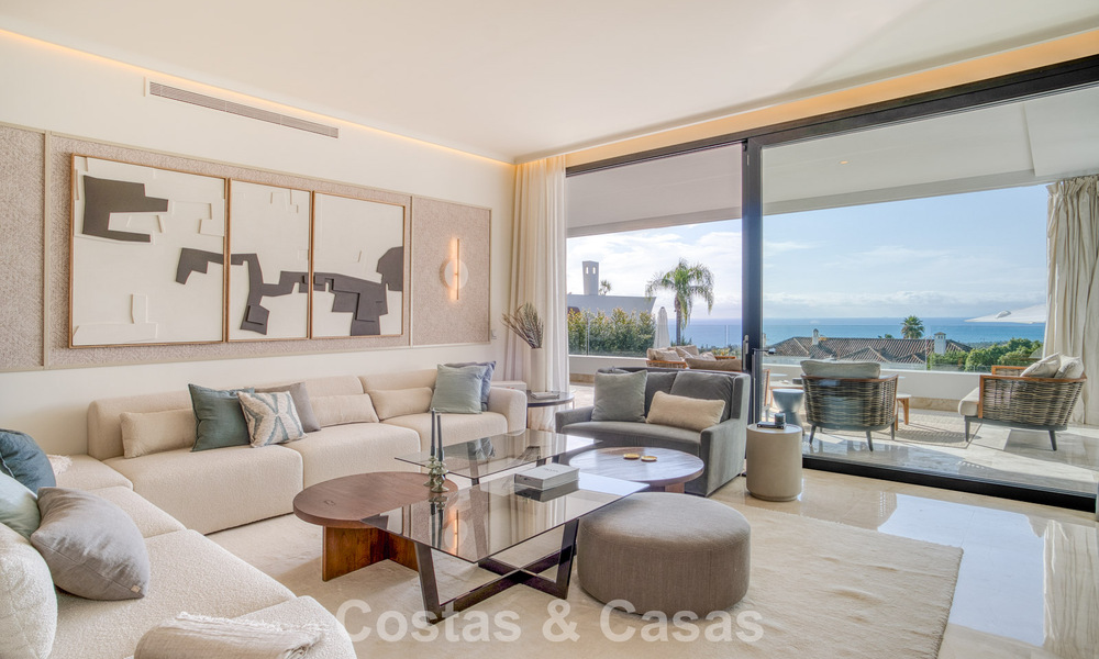 Luxurious duplex apartment for sale with sea views in a high-end Sierra Blanca complex on Marbella’s Golden Mile 774618