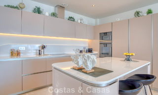 Luxurious duplex apartment for sale with sea views in a high-end Sierra Blanca complex on Marbella’s Golden Mile 774620 