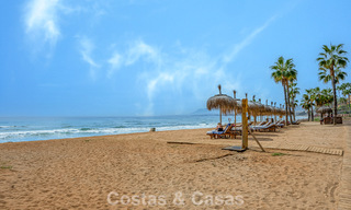 Spacious 3-bedroom apartment with panoramic sea views for sale in a beach complex east of Marbella centre 774634 