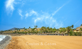 Spacious 3-bedroom apartment with panoramic sea views for sale in a beach complex east of Marbella centre 774636 