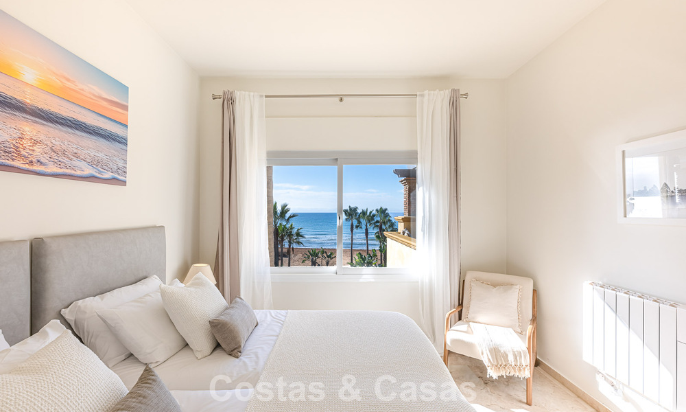 Spacious 3-bedroom apartment with panoramic sea views for sale in a beach complex east of Marbella centre 774679