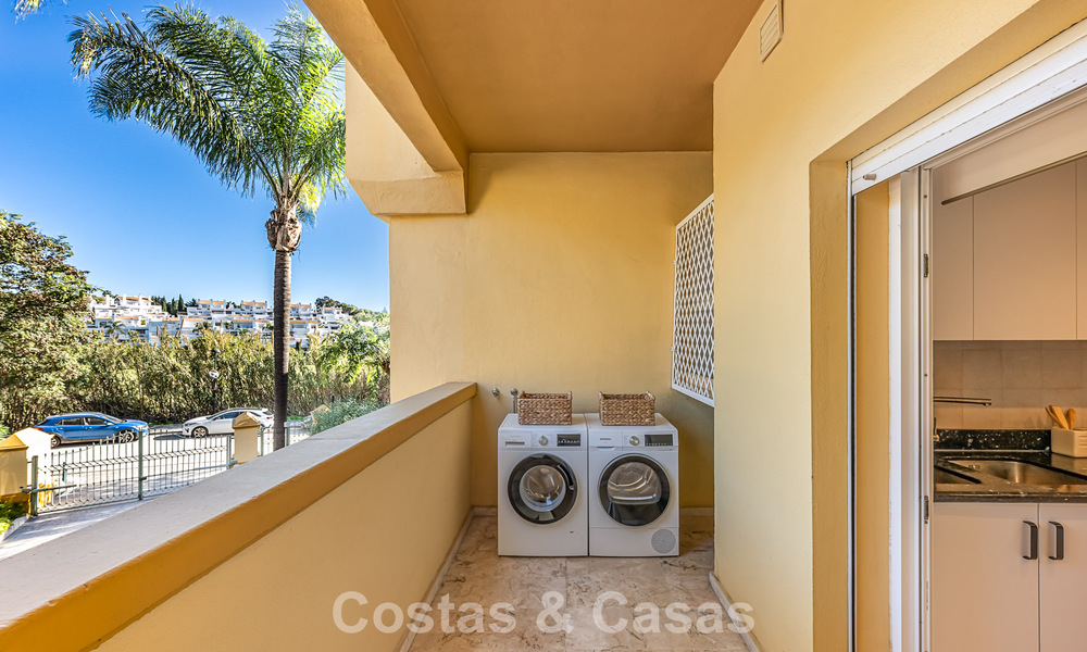 Spacious 3-bedroom apartment with panoramic sea views for sale in a beach complex east of Marbella centre 774687