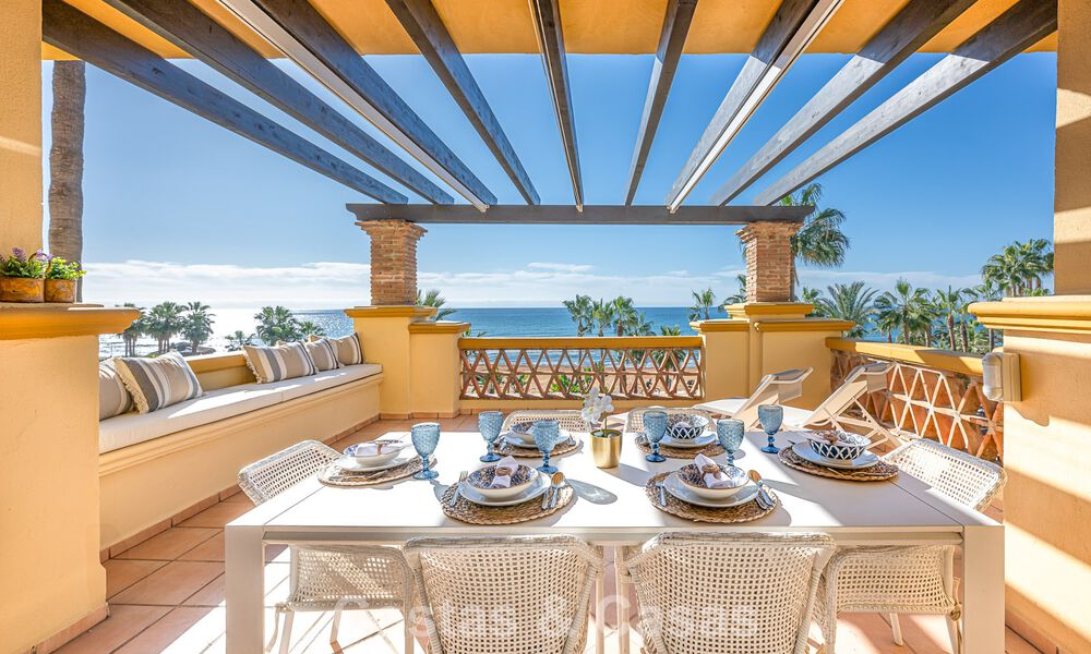 Spacious 3-bedroom apartment with panoramic sea views for sale in a beach complex east of Marbella centre 774699