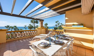 Spacious 3-bedroom apartment with panoramic sea views for sale in a beach complex east of Marbella centre 774700 