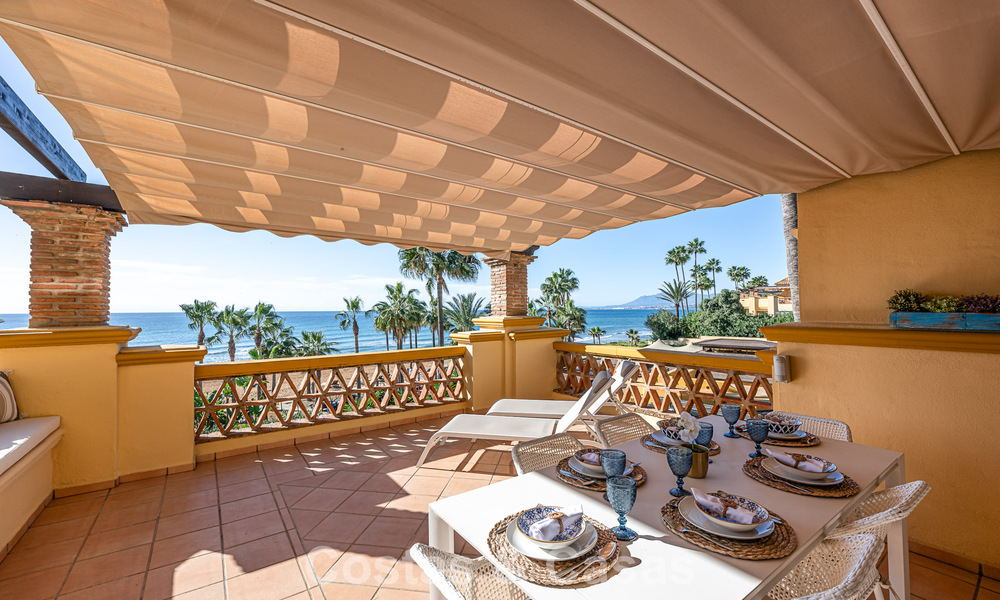 Spacious 3-bedroom apartment with panoramic sea views for sale in a beach complex east of Marbella centre 774709